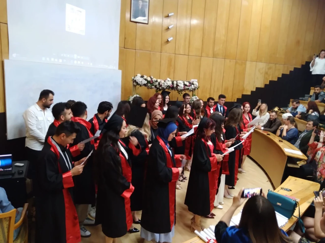Selçuk Üniversitesi Rus Dili ve Edebiyatı Bölümünde Mezuniyet Coşkusu